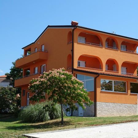 Apartments Orange מדולין מראה חיצוני תמונה