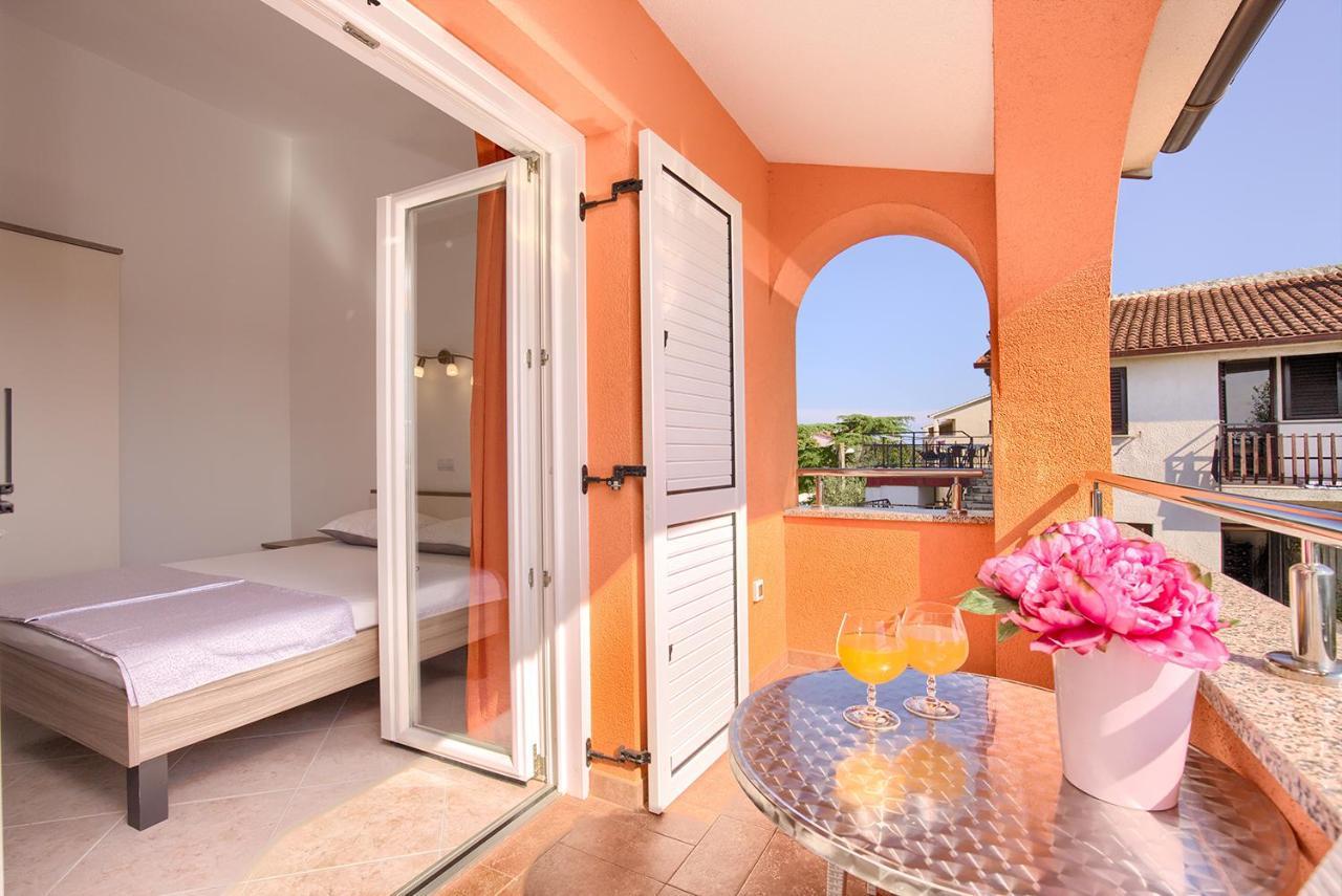 Apartments Orange מדולין מראה חיצוני תמונה