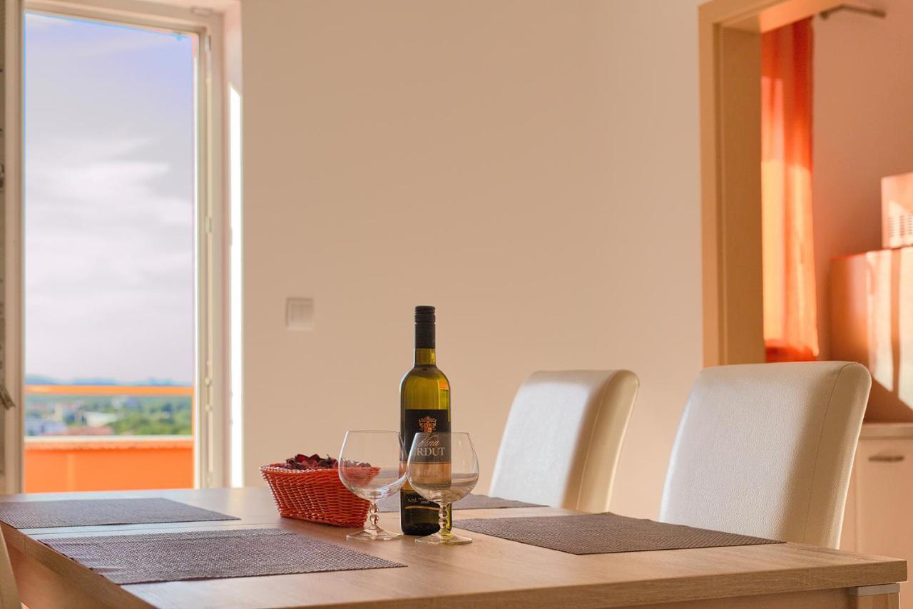 Apartments Orange מדולין מראה חיצוני תמונה