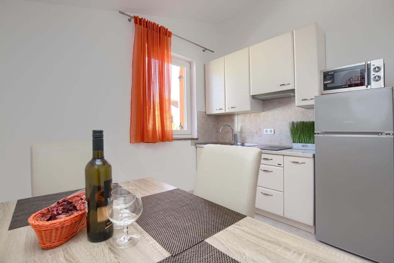 Apartments Orange מדולין מראה חיצוני תמונה