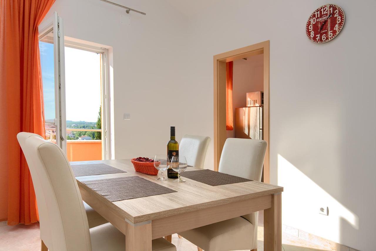 Apartments Orange מדולין מראה חיצוני תמונה