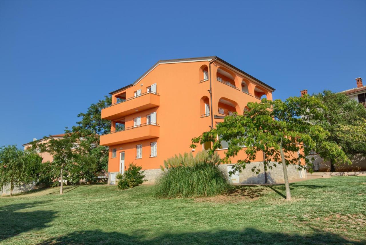 Apartments Orange מדולין מראה חיצוני תמונה